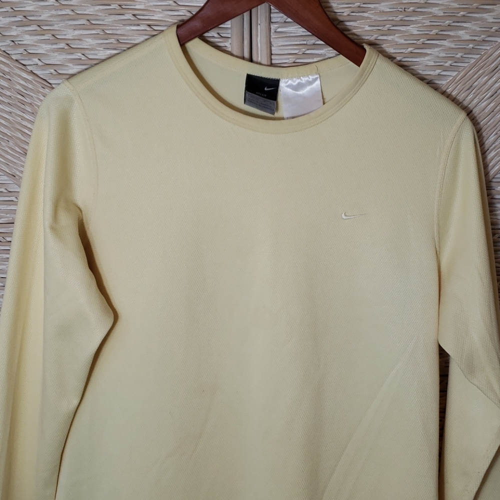 Nike  shirt Med